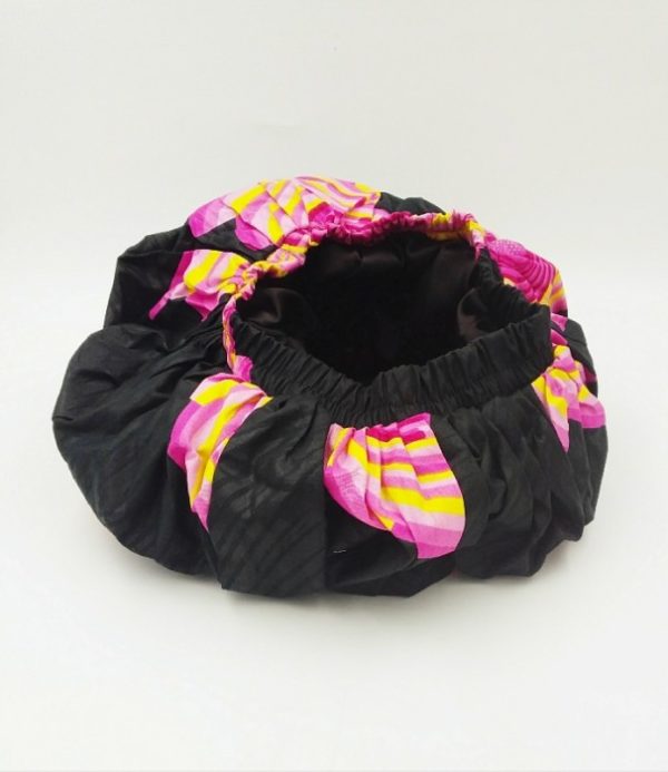 Bonnet satin rose et noir